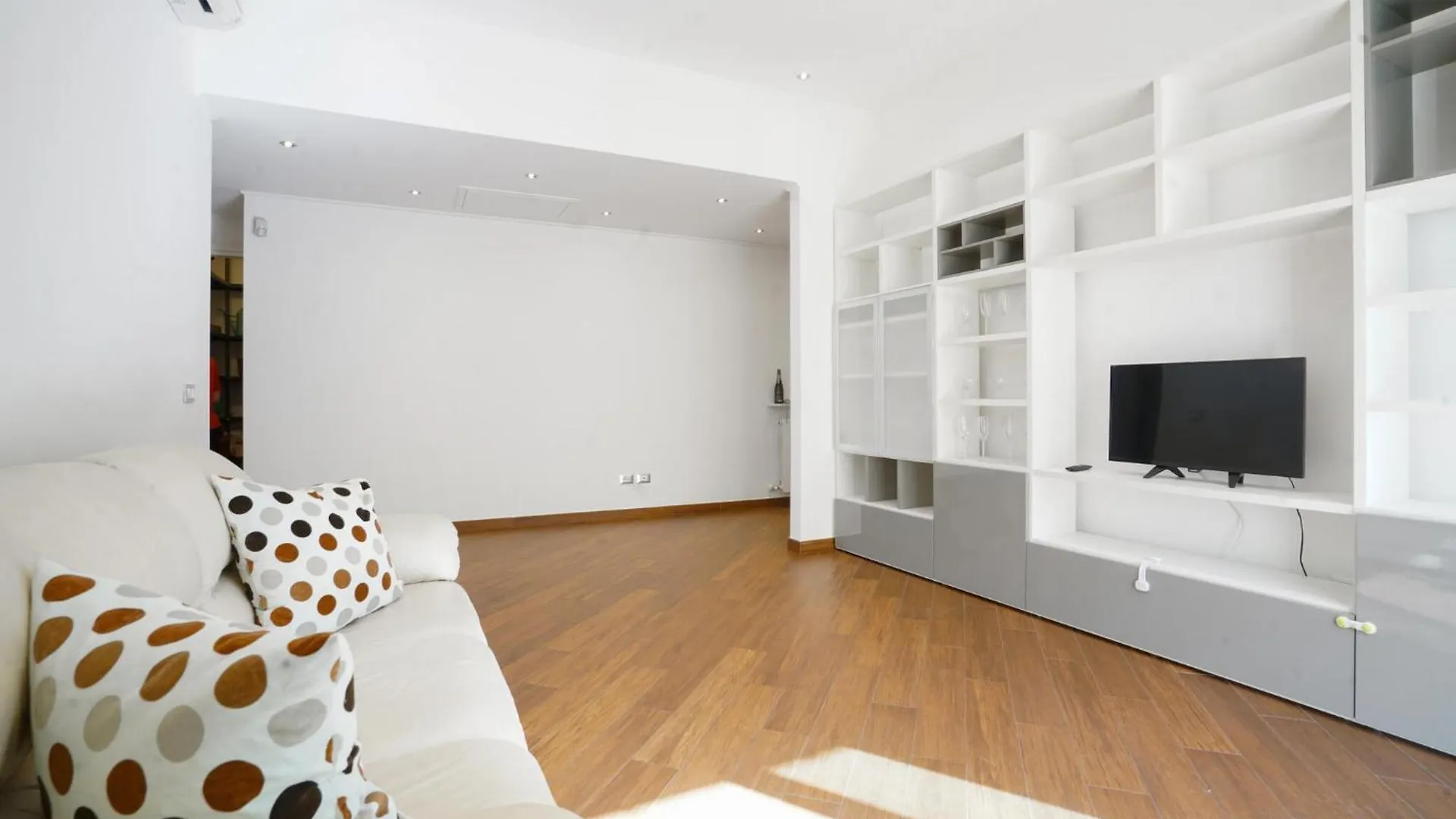 Amazing Apartment In Chiavari With Wifi 0*,